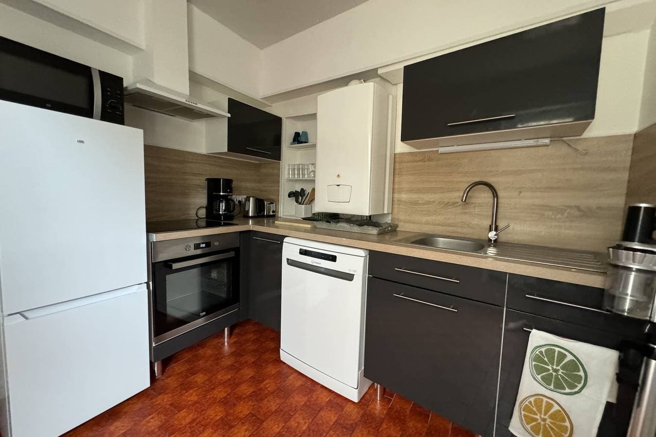 Foto 5 von 12: Ferienwohnung für 5 Personen mit Terrasse
