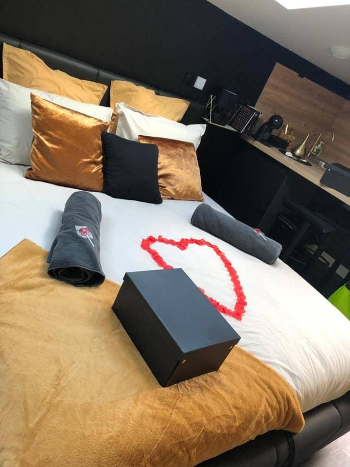 Foto 7 von 12: Deluxe Suite with Spa Bath