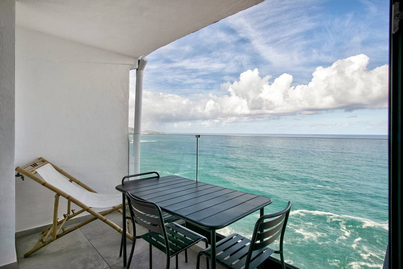 Foto 2 von 25: Ferienwohnung 'Atlántico' mit Meerblick, privater Terrasse und WLAN