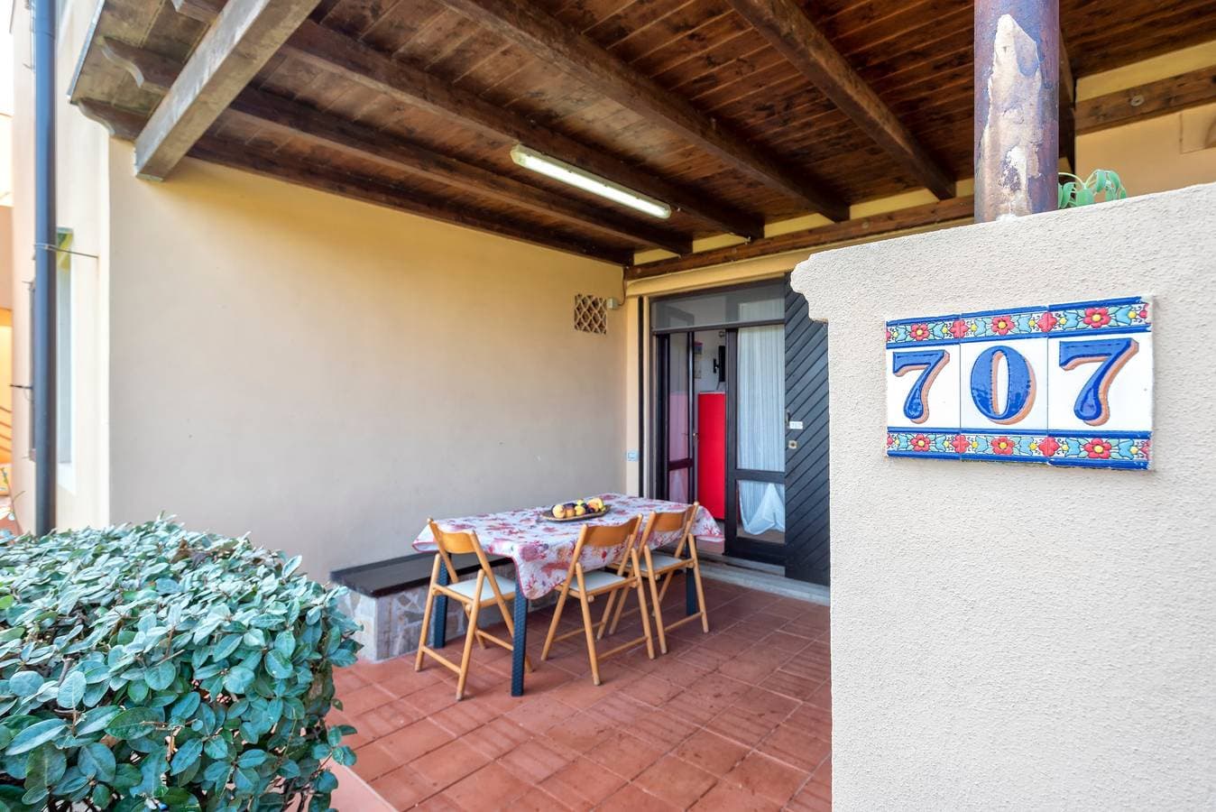Foto 5 von 19: Ferienhaus "Pergola 707" wenige Meter vom Strand entfernt mit Klimaanlage und privater Terrasse