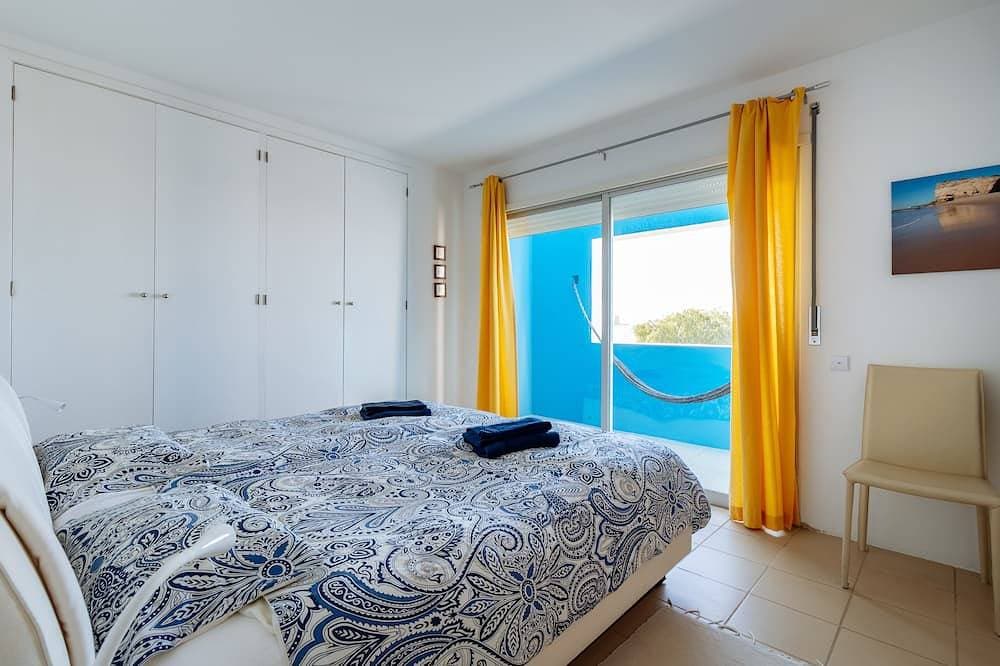 Foto 3 von 19: Schönes Ferienhaus mit Pool und Meerblick