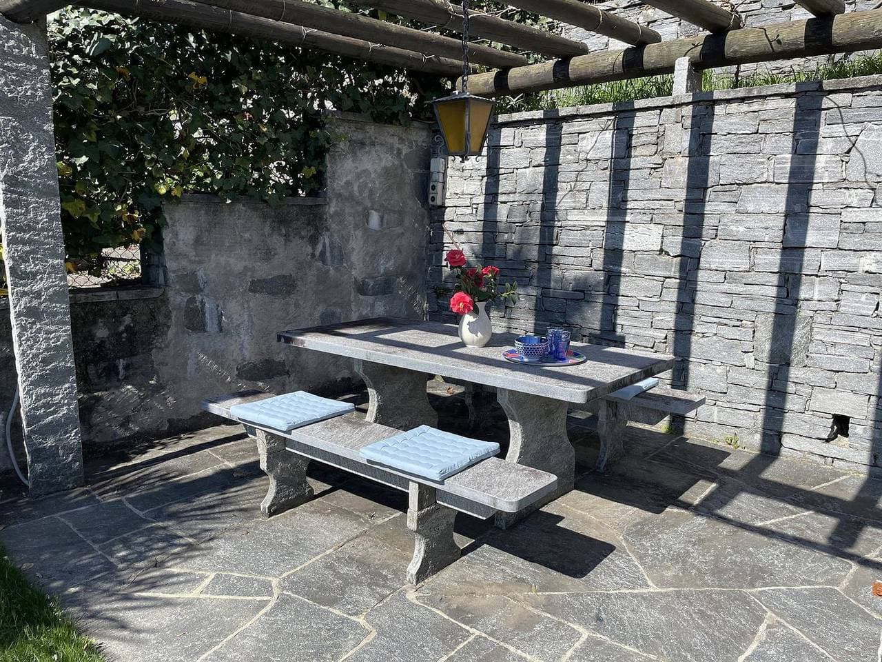 Foto 13 von 29: Gartenwohnung mit 180° Seesicht und schöner Aussensitzplatz