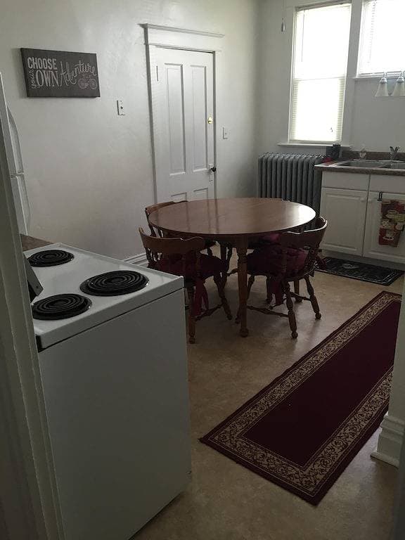 Foto 12 von 16: Große Wohnung im Herzen von Marquette W / Cable & WiFi!  Haustierfreundlich!