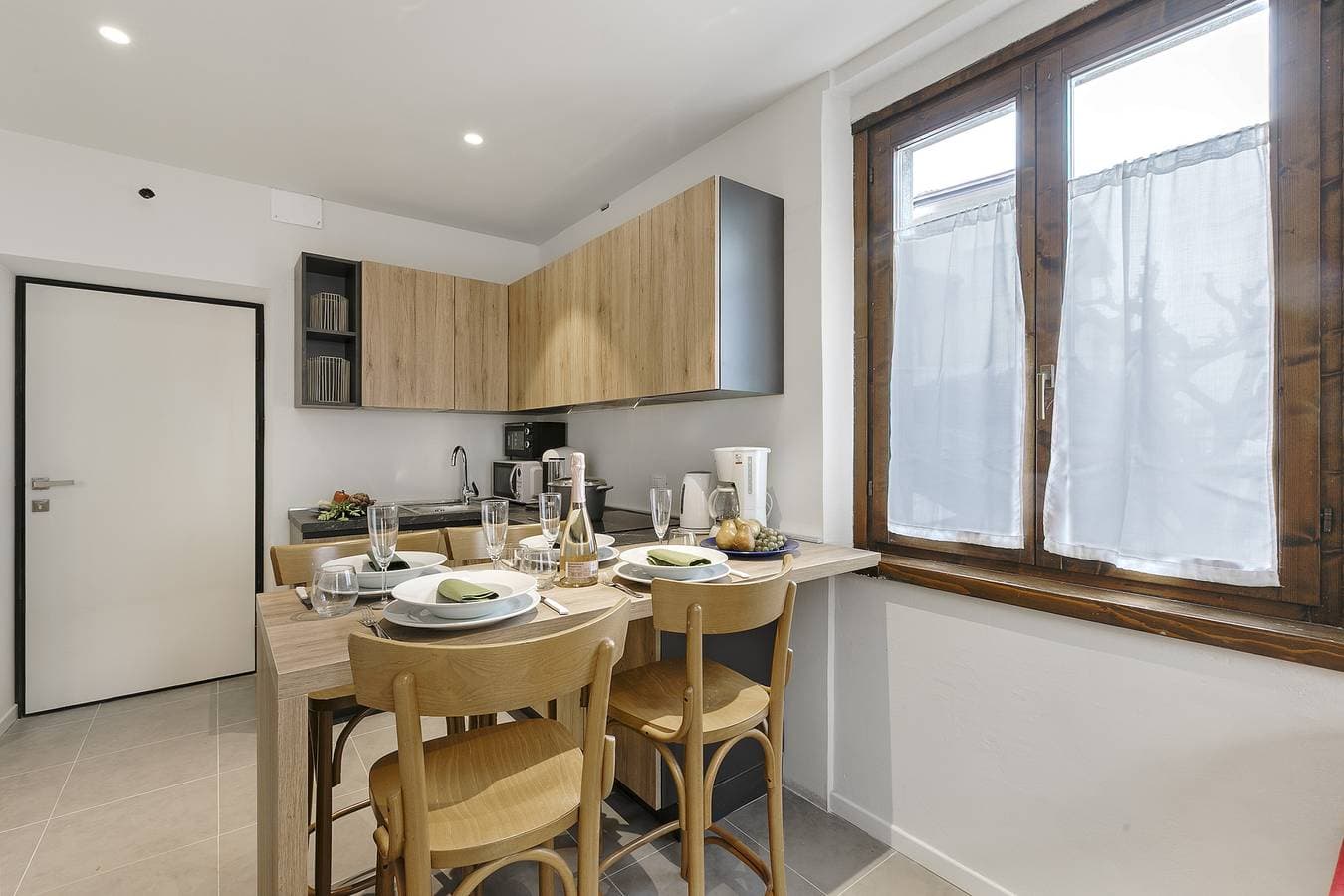 Foto 4 von 18: Appartamento 30 Nodi Torbole 2min walk to Lake