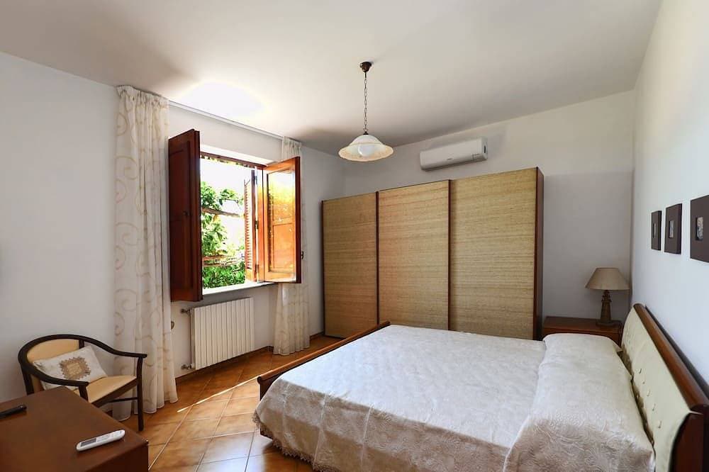 Foto 2 von 25: Charmantes Ferienhaus mit privatem Zitronengarten und Meerblick