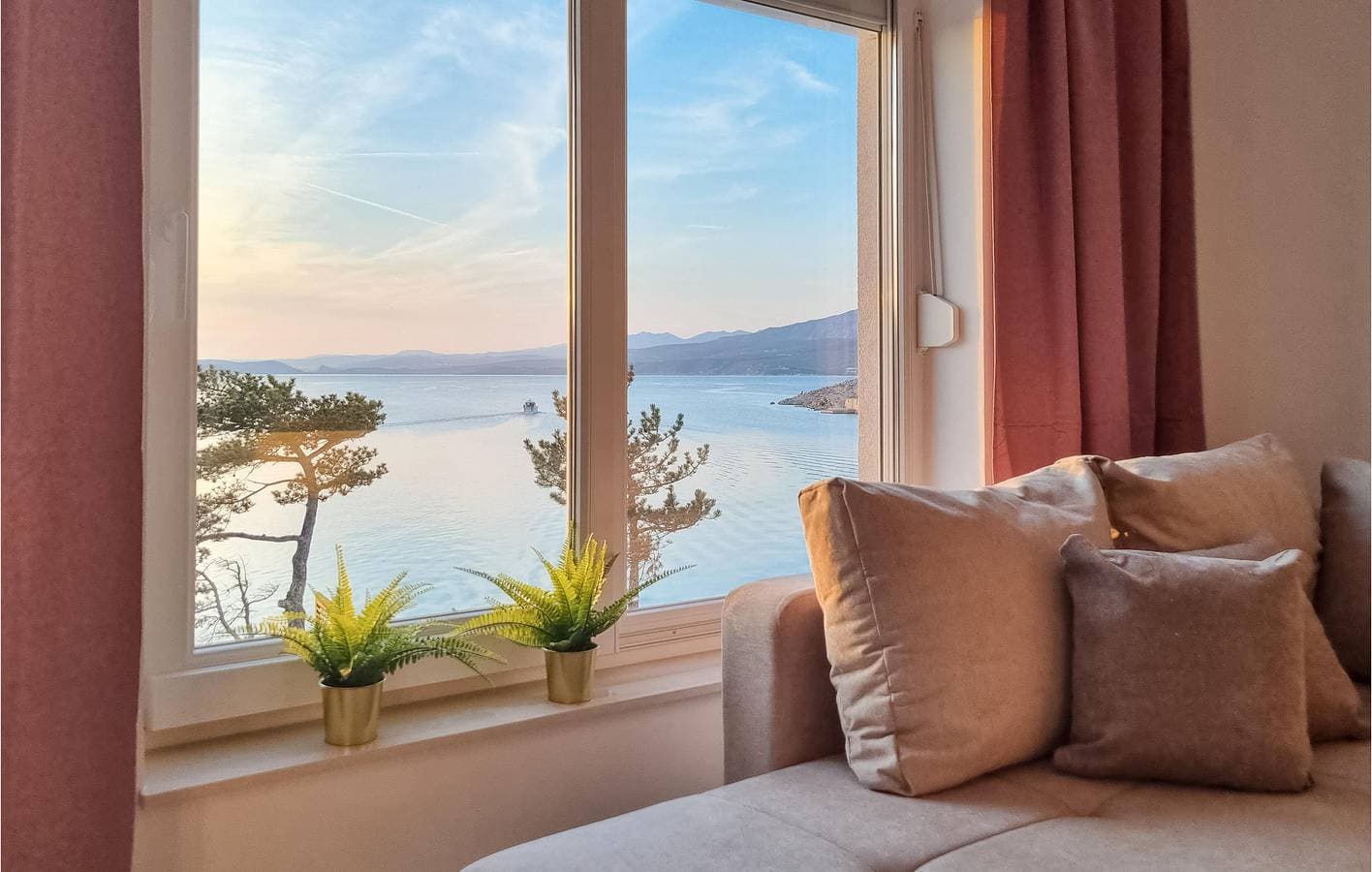Foto 7 von 33: Gemütliche Ferienwohnung am Meer: WLAN, Pool & Terrasse, 1,5 km zum Strand