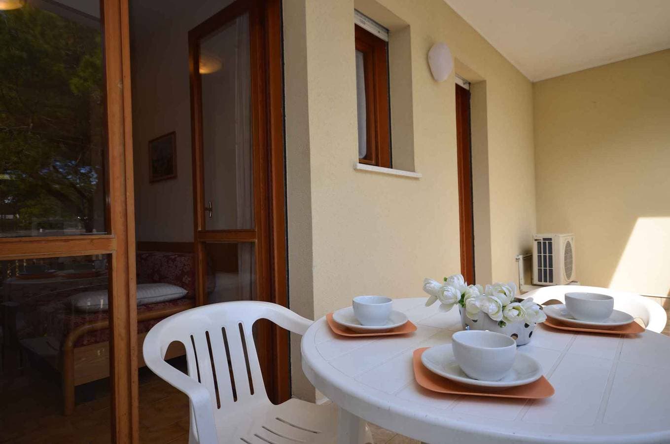 Foto 4 von 21: Ferienwohnung mit Balkon und Klimaanlage