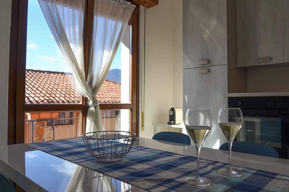 Foto 12 von 22: Just a dip away from Lake Iseo is this beautiful apartment