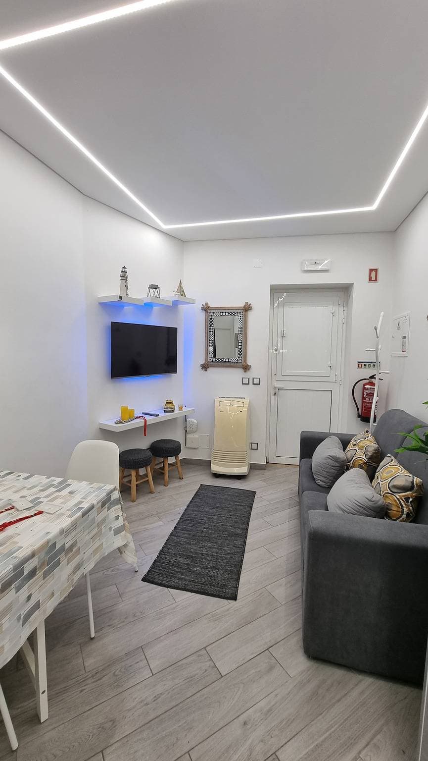 Light Wave Nazare Suite 50m Beach 1