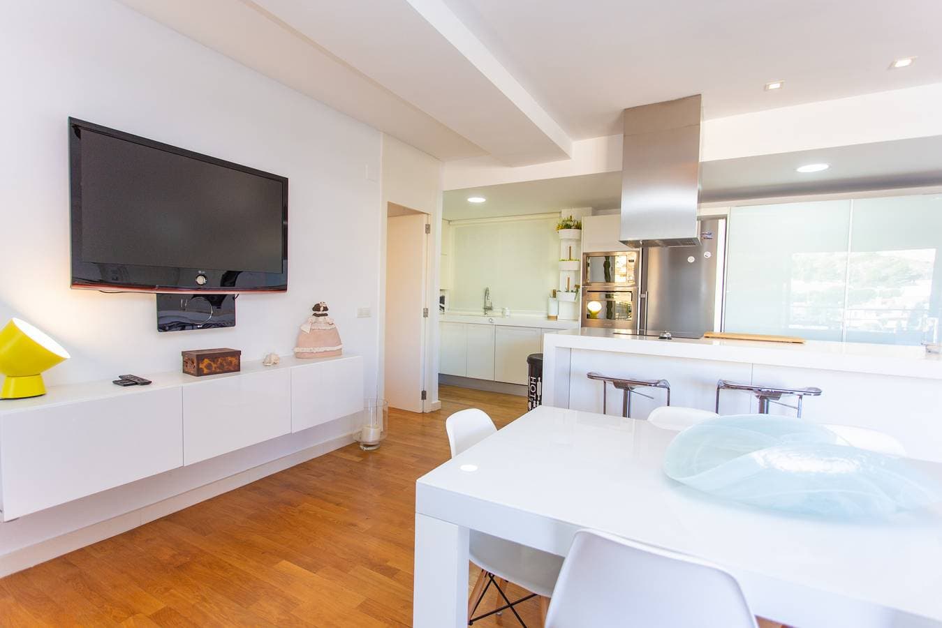 Foto 12 von 80: Ferienwohnung für 6 Personen mit Terrasse