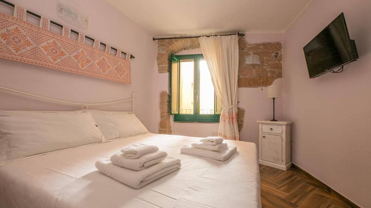 Foto 4 von 5: Double Room with Private Bathroom
