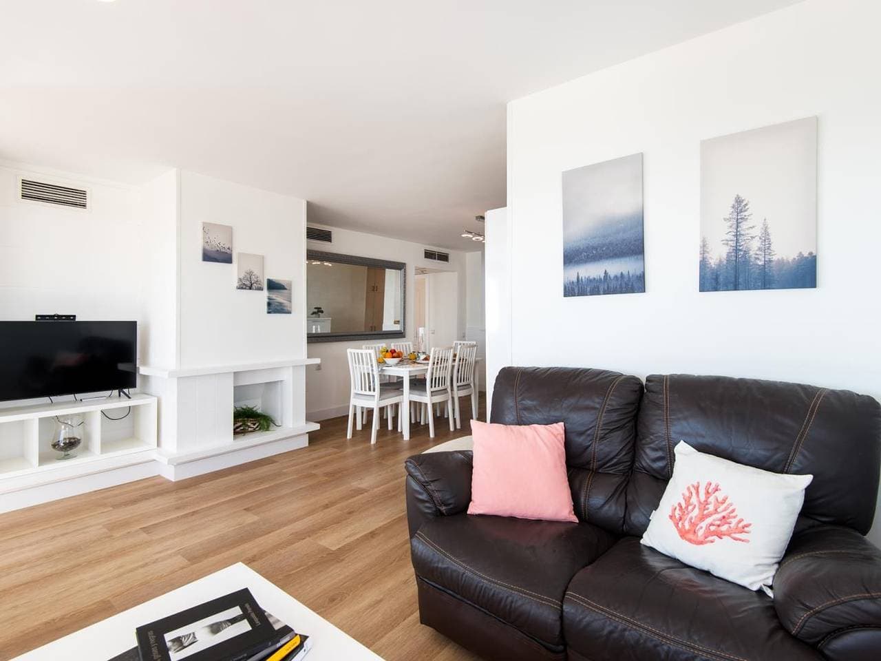 Foto 10 von 48: Ferienwohnung für 6 Personen mit Terrasse