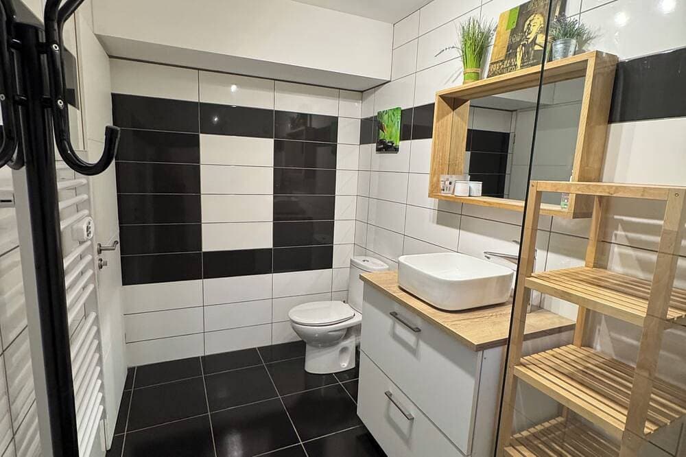 Foto 8 von 25: Ferienhaus im Erdgeschoss der Villa mit privatem Pool