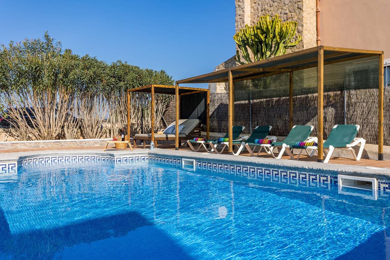 Casa Far 1