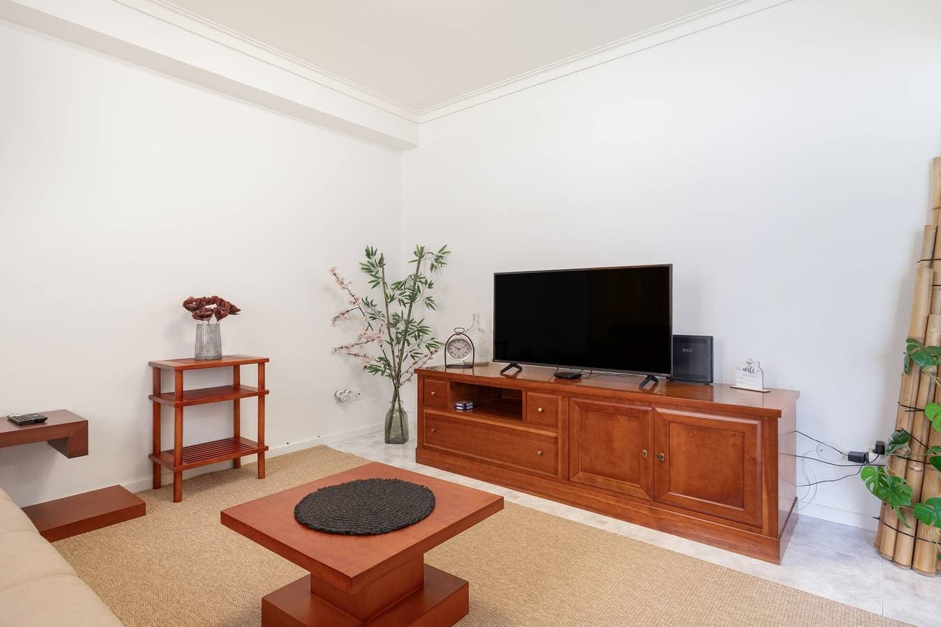 Foto 3 von 29: Apartment 'Na Praia da Amorosa' mit Meerblick, Gemeinschaftsgarten und WLAN