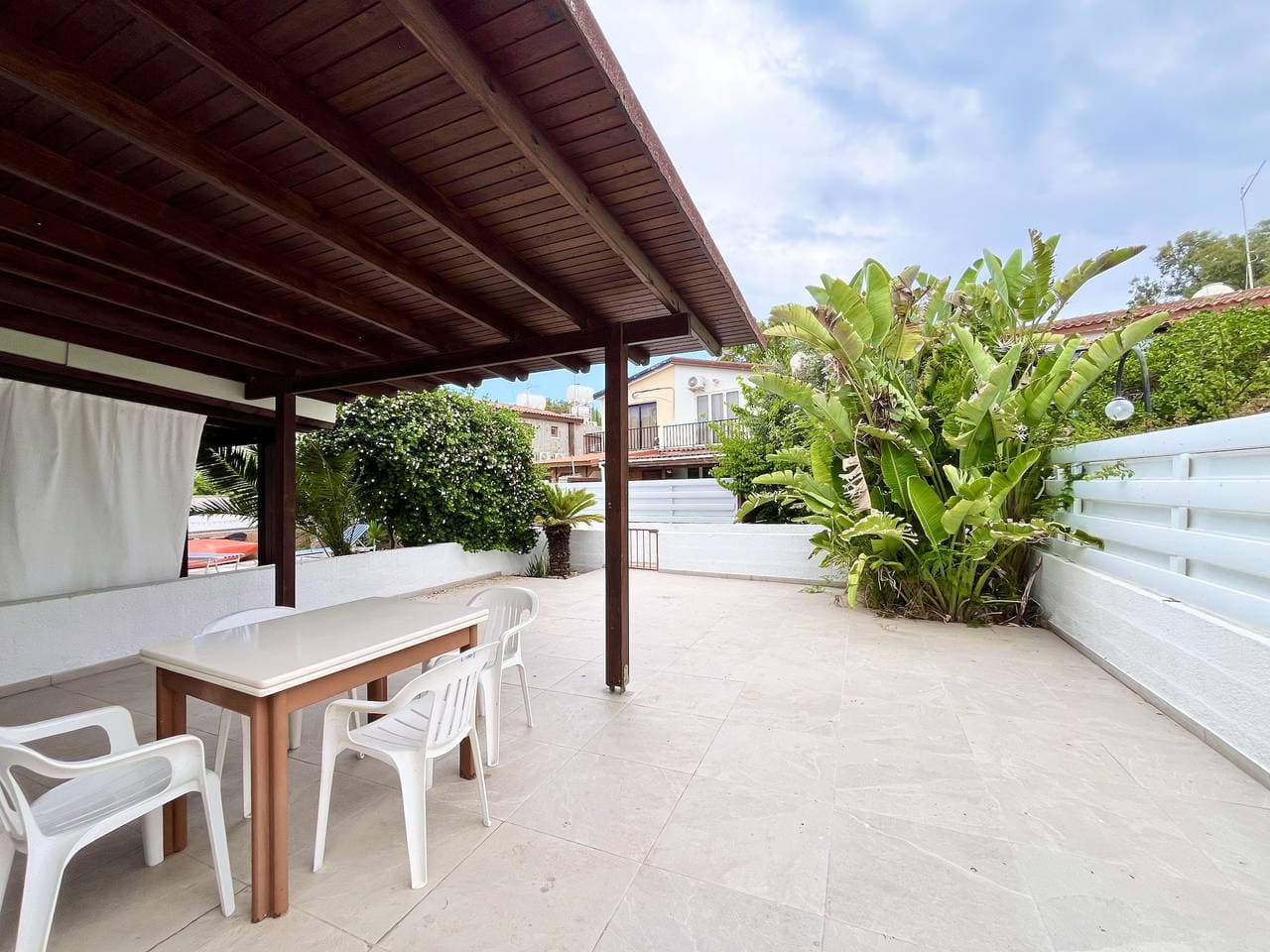 Foto 4 von 34: 52 Men - Sea Gem Apartment