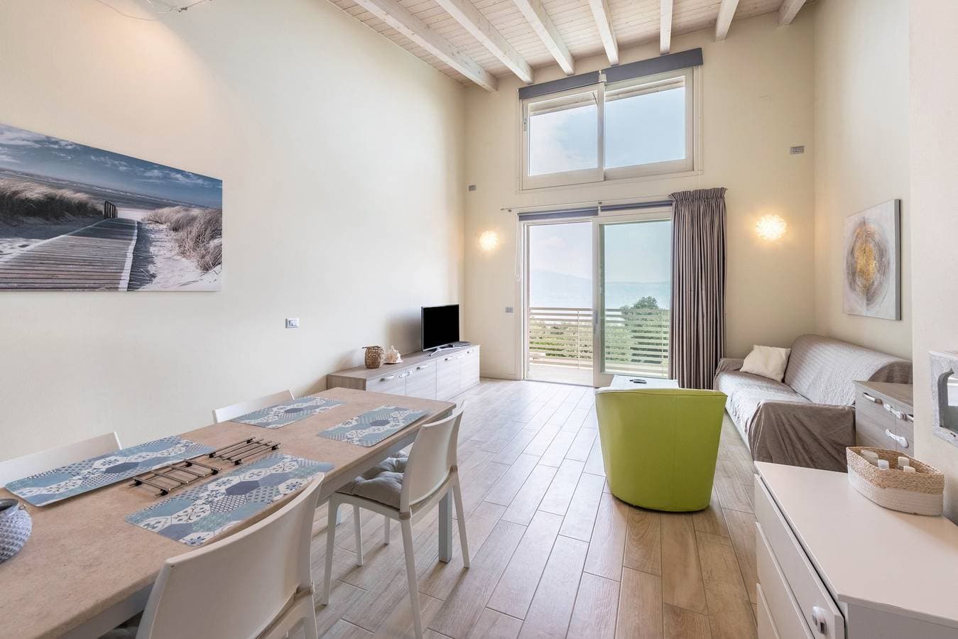 Foto 4 von 25: Apartment „Little Paradise Lake Garda“ mit Gemeinschaftspool & WLAN