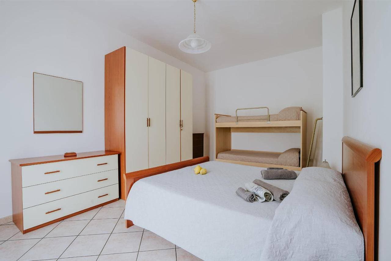 Foto 4 von 25: Two-Bedroom Apartment