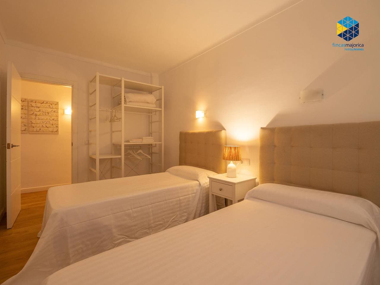Foto 8 von 33: Komfortable Wohnung am Strand mit 3 Schlafzimmern in S'Illot