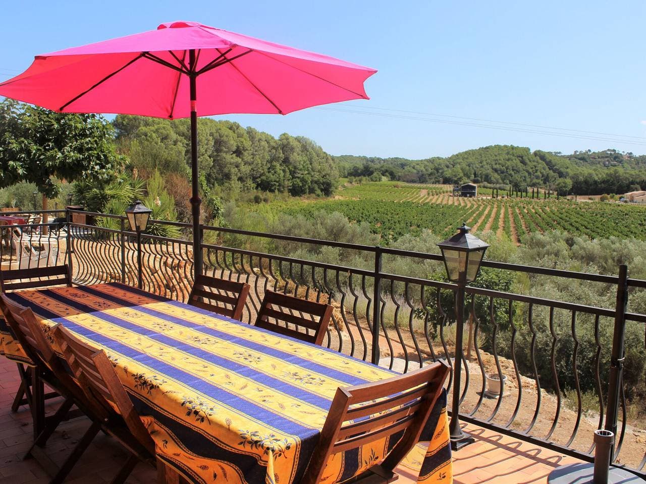 Foto 9 von 40: Villa in Provence mit Pool und Weinbergblick