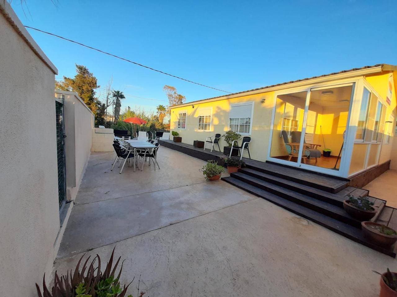 Foto 10 von 30: Three-Bedroom House with Shared Pool
