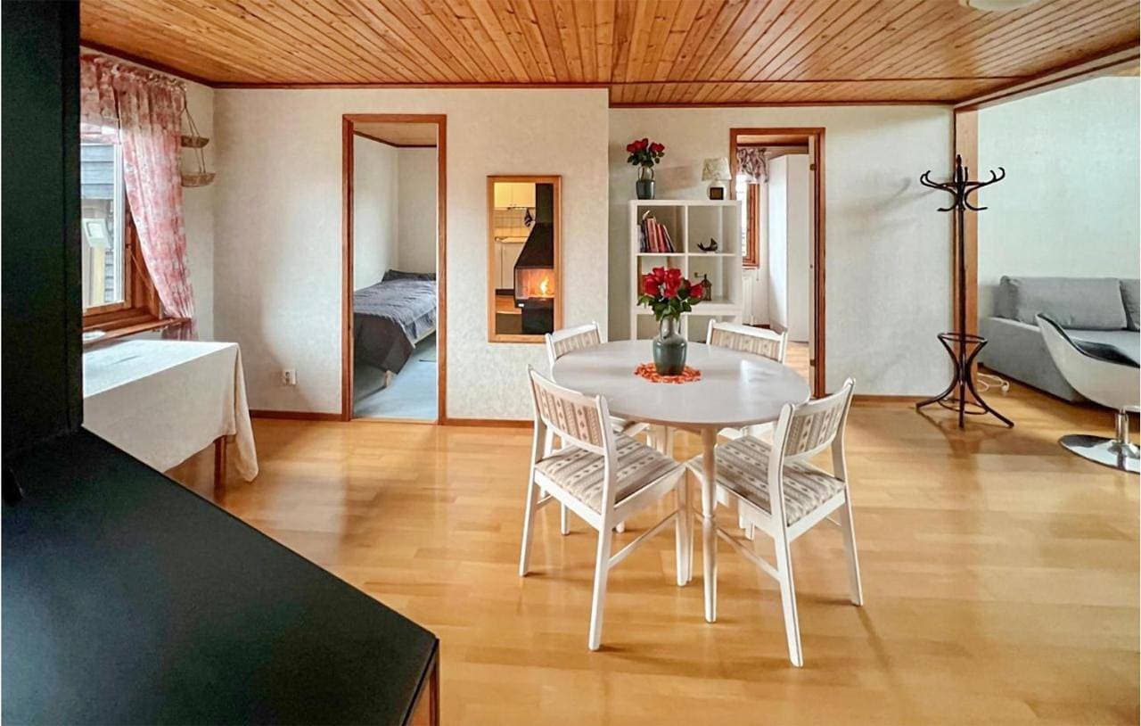 Foto 4 von 10: Two-Bedroom Holiday Home