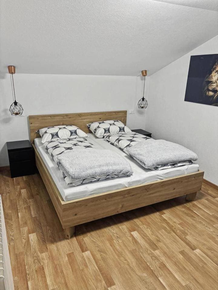 Foto 12 von 27: Two-Bedroom Apartment with Mountain View