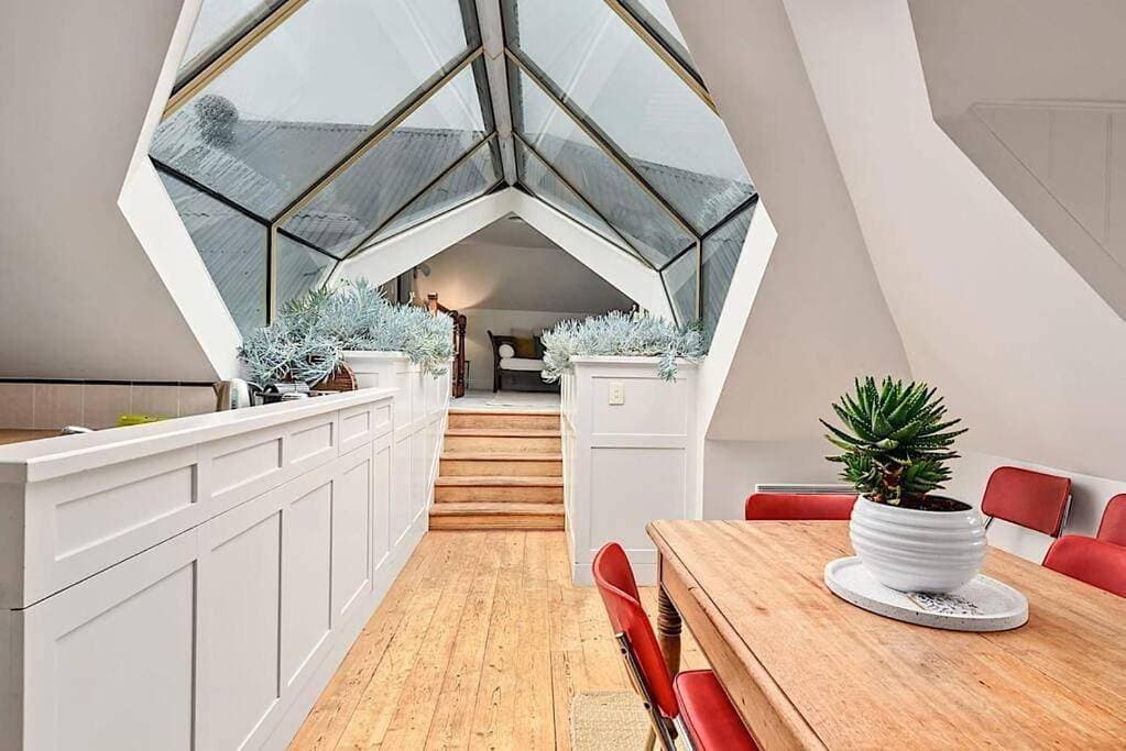 Blackwood Tree Cottage - Heritage listed property - Evandale! 1