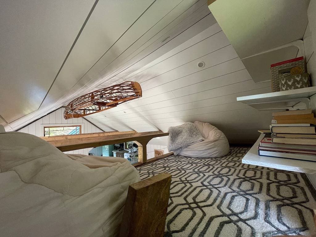 The Owls Nest-A quaint cabin in the woods of Vt-Near Bromley, Magic & Stratton 1