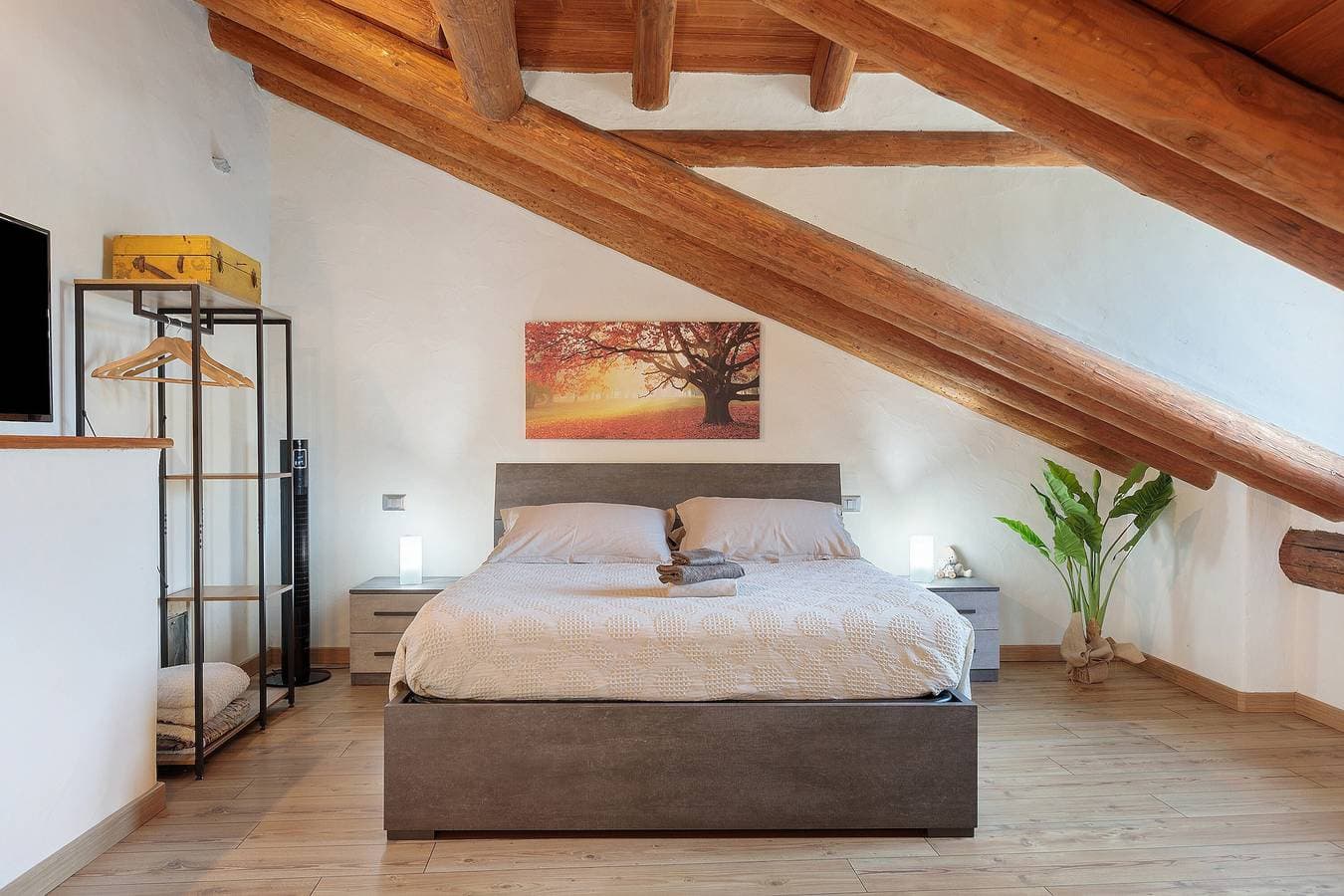 Foto 4 von 26: Ferienwohnung 'The Mountain House - Vista Castello e Montagne, Eleganza Alpina ad Aymavilles'