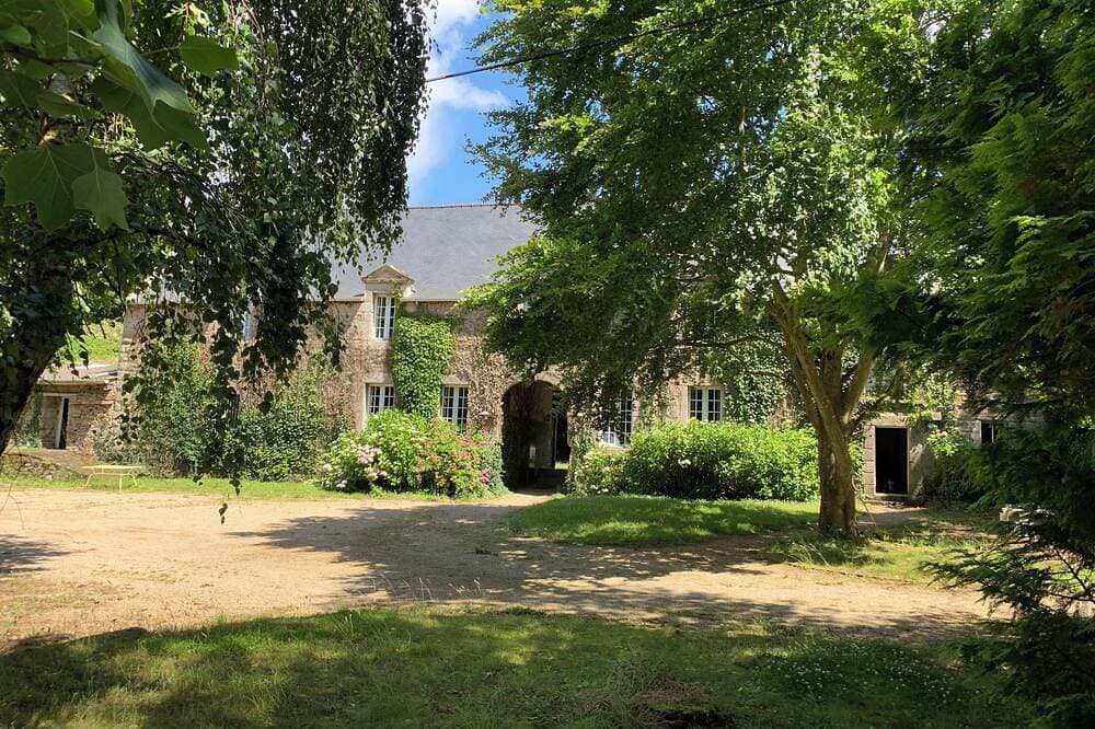 17th century property between the pink granite coast & Lannion, Studio 34m2 1