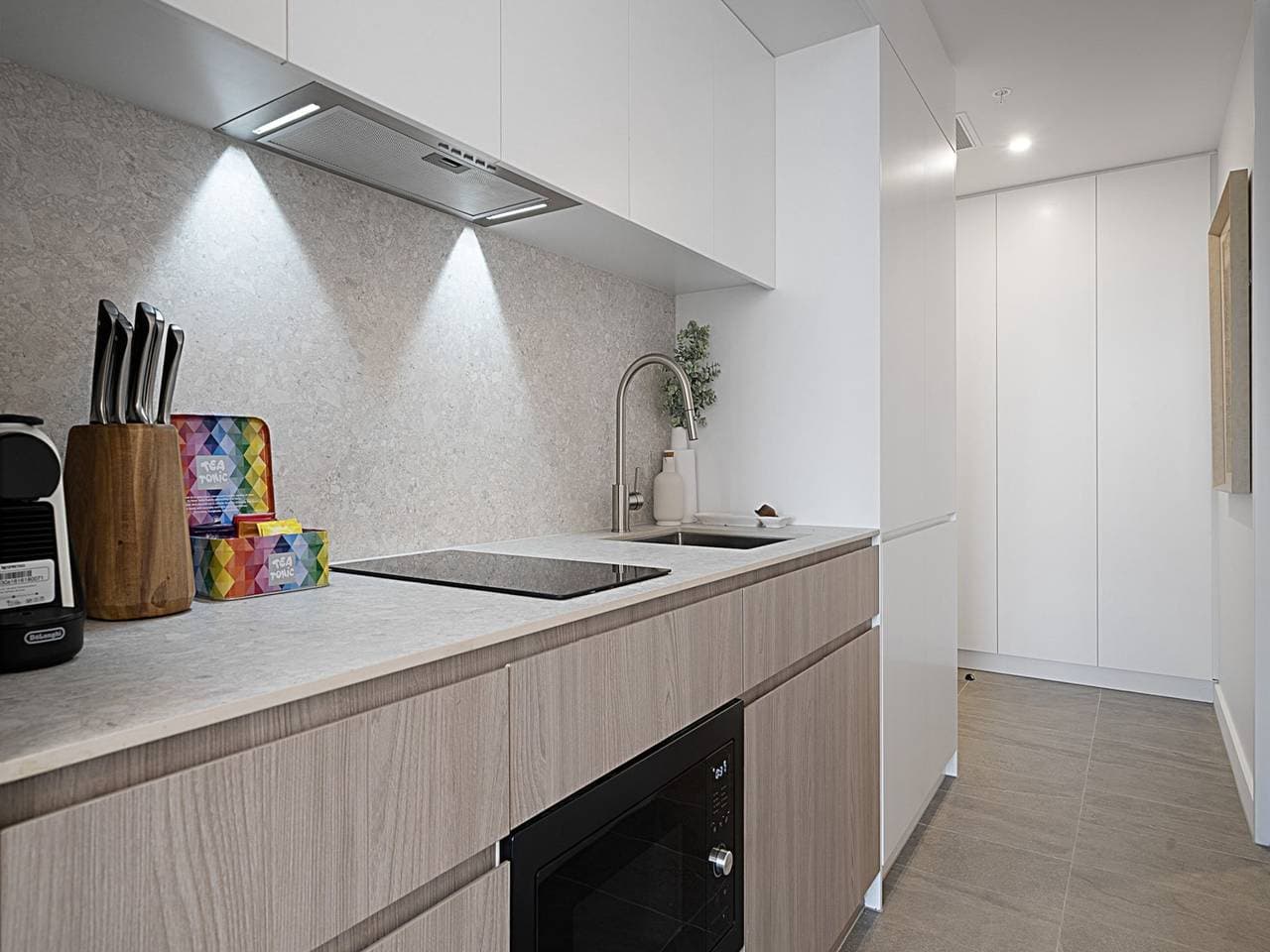 Foto 8 von 32: Bright Studio in Fremantle with Modern Finishes