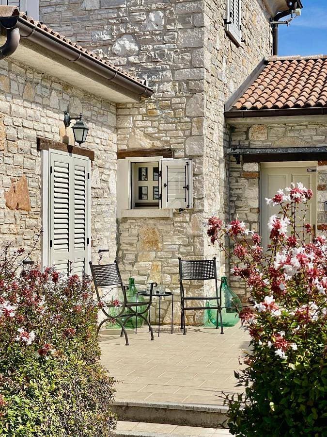 Foto 2 von 5: Villa