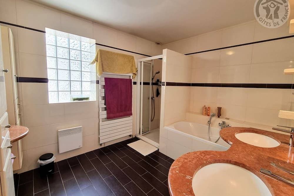 Foto 8 von 30: Geräumige Villa mit Spa und privatem Garten - Nahe Paris