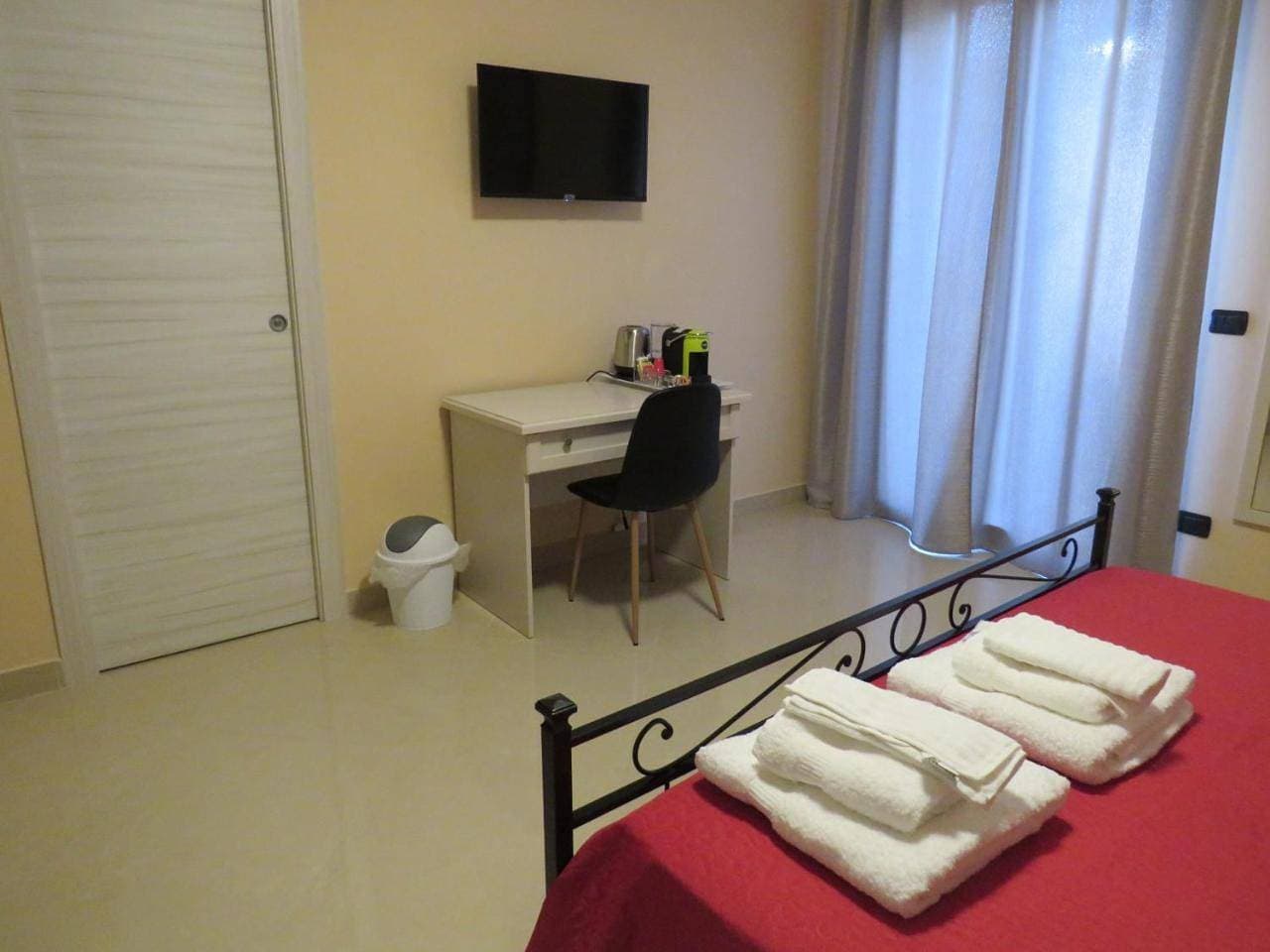 Foto 6 von 8: Large Double Room