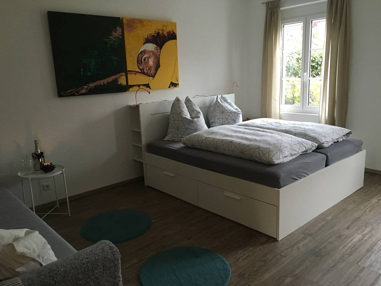 Foto 3 von 12: Ferienwohnung 2 - Unterm Blauregen mit Privatterrasse und Wi-Fi