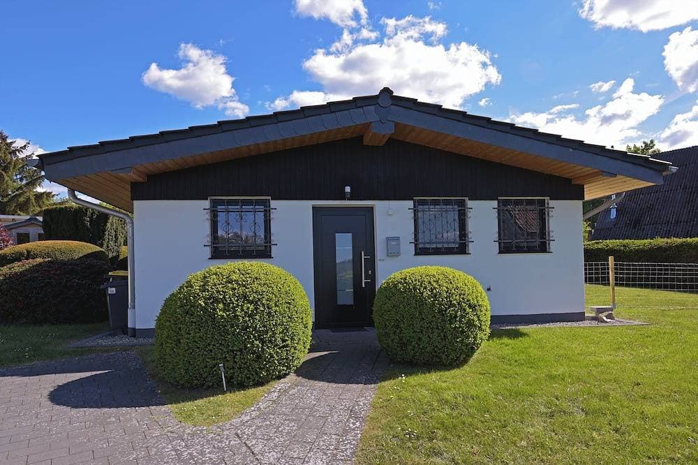 Ferienhaus Trüdi 2 - Gemütlicher freistehender Bungalow 1