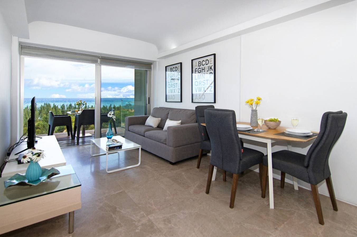 Foto 10 von 32: Ferienwohnung für 4 Personen mit Pool