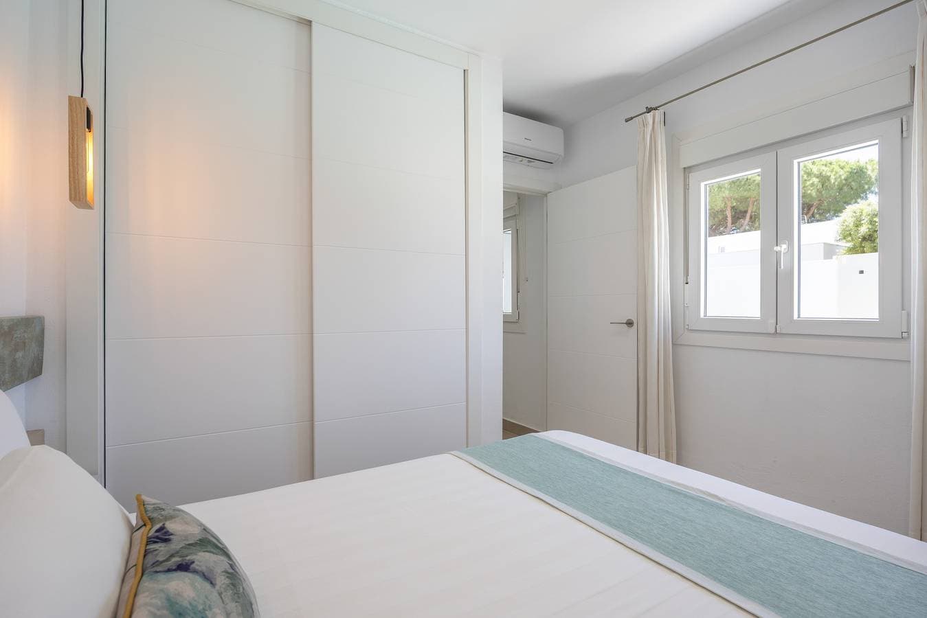 Foto 12 von 26: Casita Meraki 3 mit beheiztem Innenpool, Garten, Terrasse und WLAN