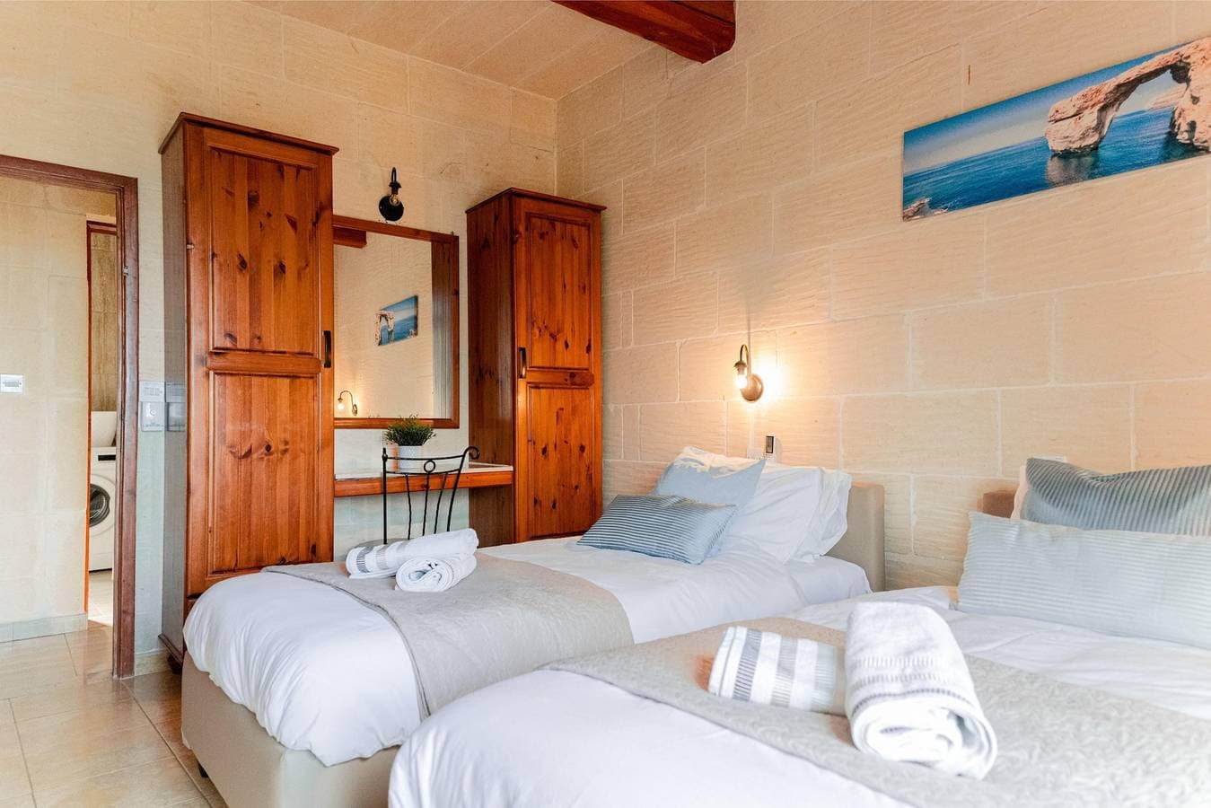 Foto 6 von 30: Villa Savona Sleeps 7 with Private Pool