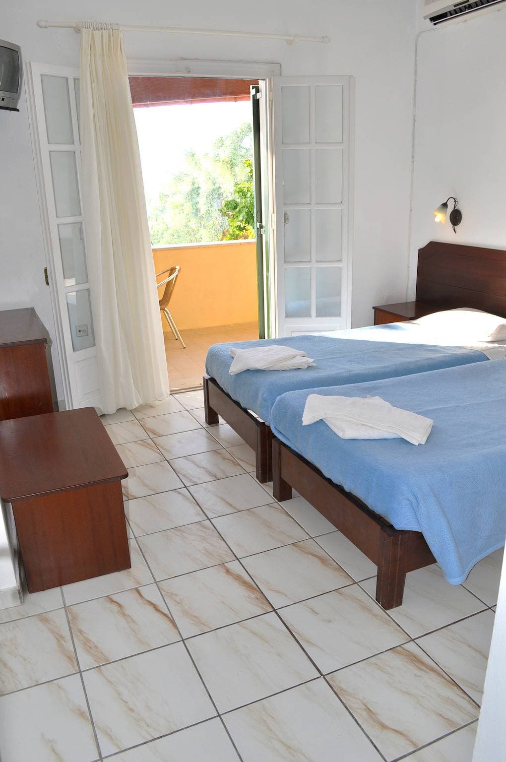 Foto 7 von 13: Studio-apartments mit Pool "maria" in Agios Gordios Beach