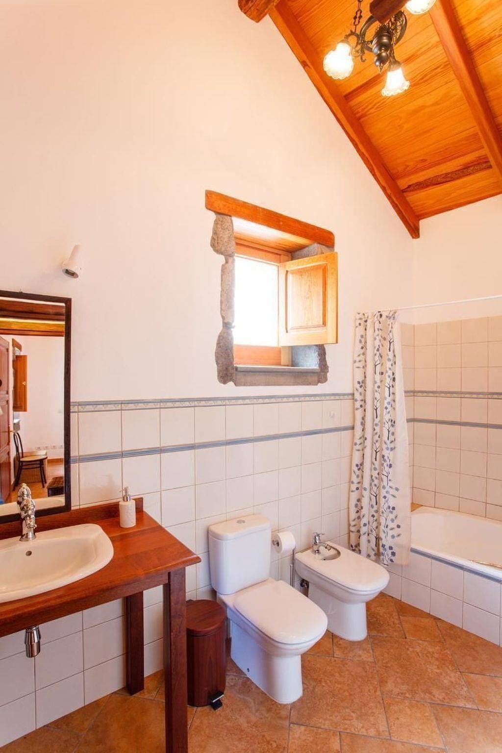 Foto 8 von 23: Komfortables Ferienhaus mit privatem Pool und id
