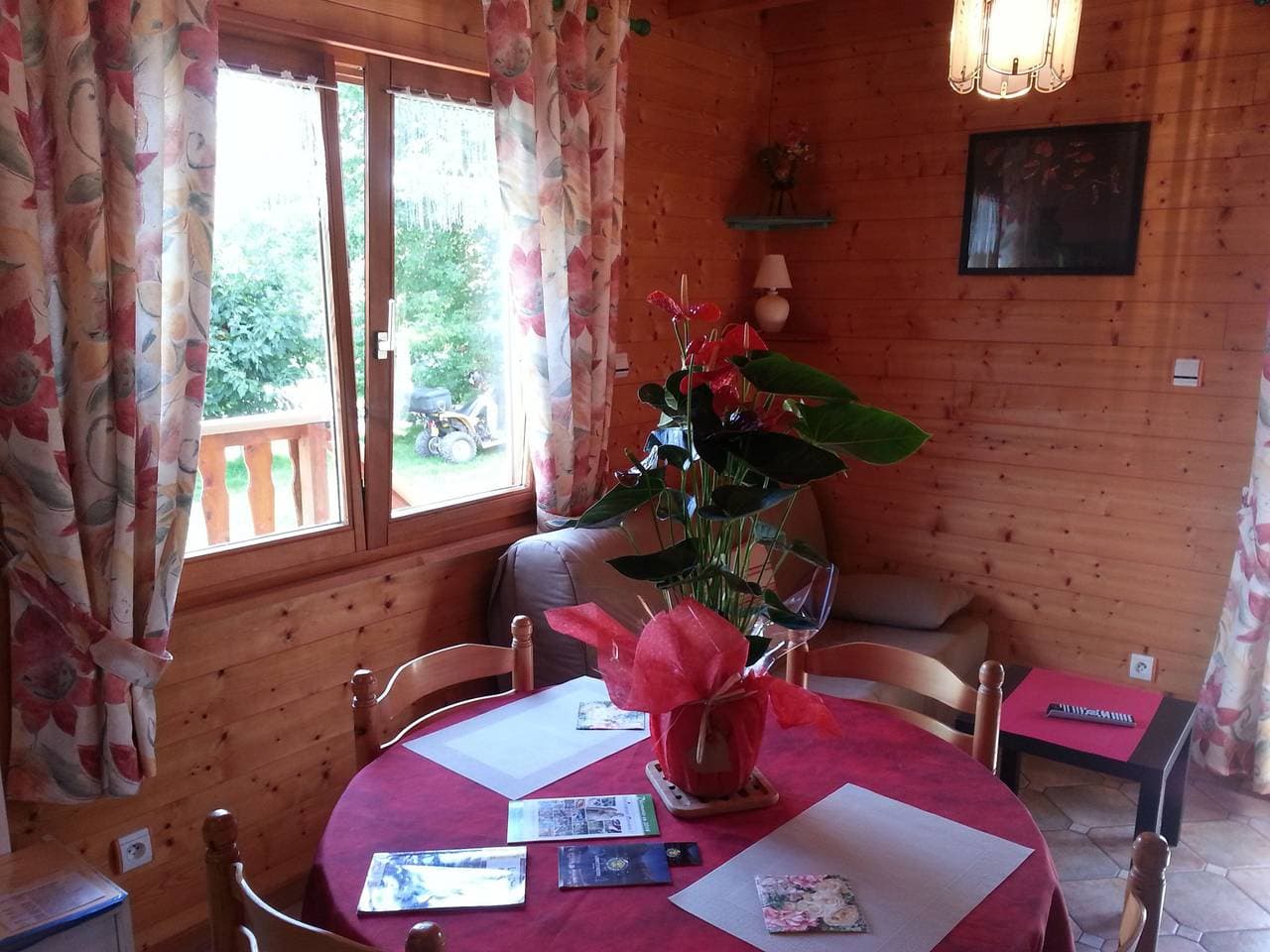 Foto 5 von 31: Gemütliches Chalet in Ruhiger Lage, Nahe Thermen und Wanderwege