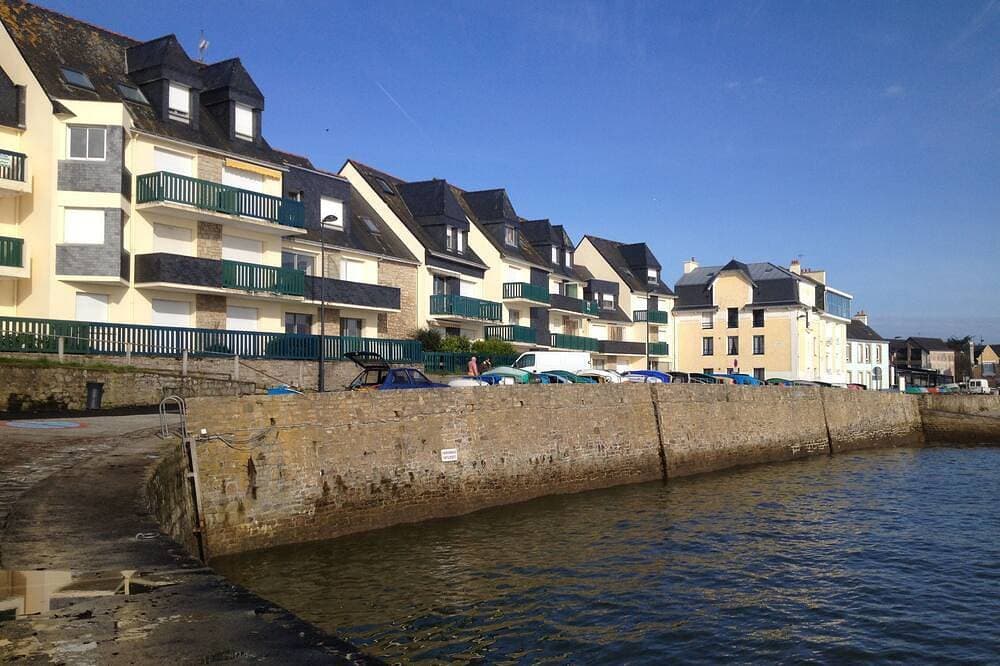 Foto 5 von 12: Wohnung 2 Personen Füße im Wasser Erdgeschoss Terrasse