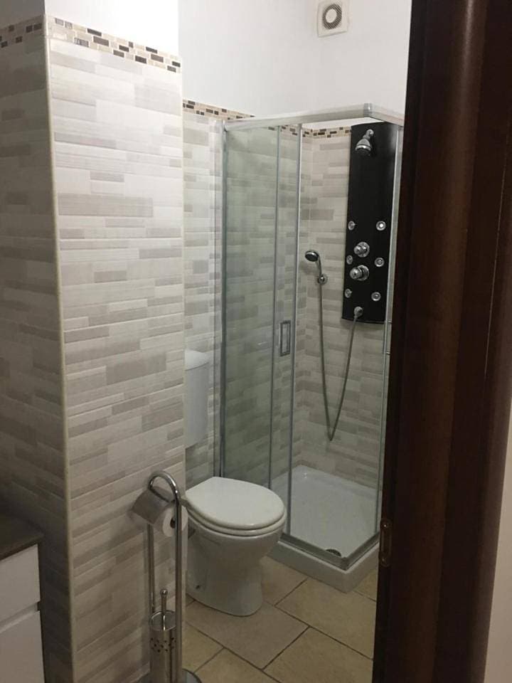 Foto 10 von 22: Double Room with Private Bathroom