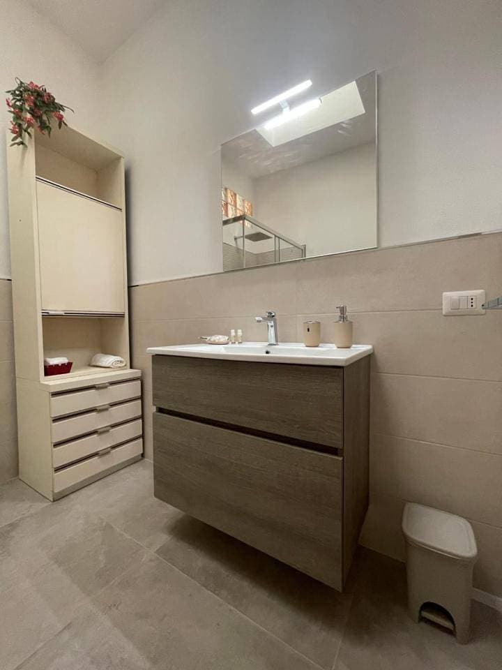 Foto 9 von 9: Double Room with Private Bathroom