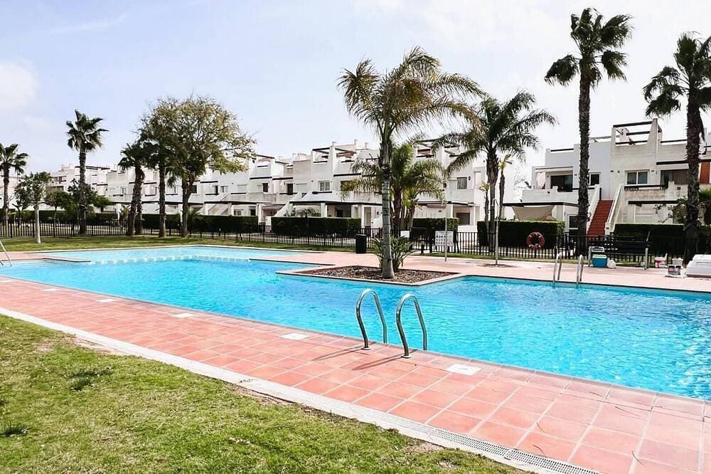 Foto 10 von 23: 3 Bedroom Apartment on Golf Resort with Pool