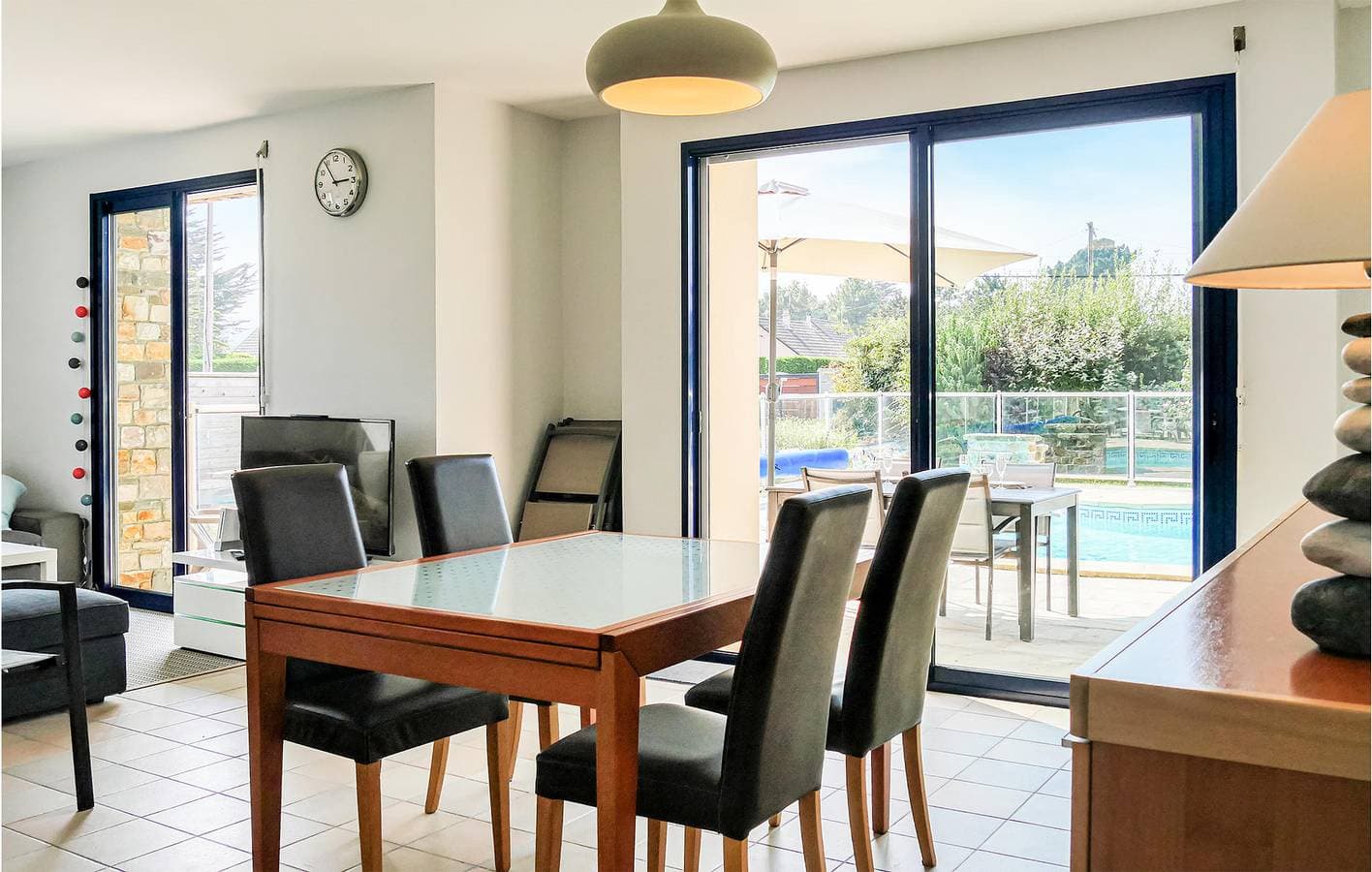 Foto 8 von 40: Schmuckstück am Strand: 100 qm Wohnung mit Parkplatz, Pool und Garten