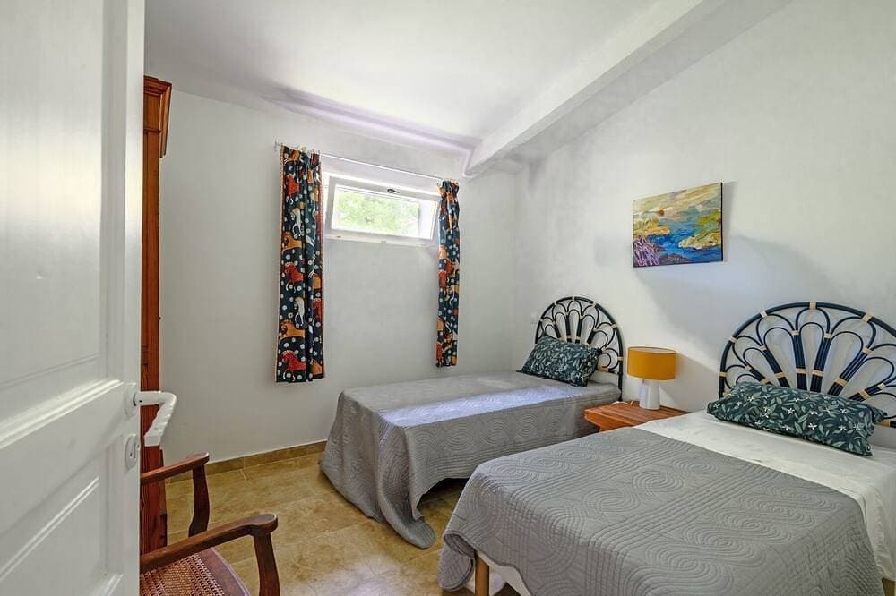 Foto 4 von 14: Ferienhaus-Mas de l'aube-Ensuite-Blick auf die Landschaft