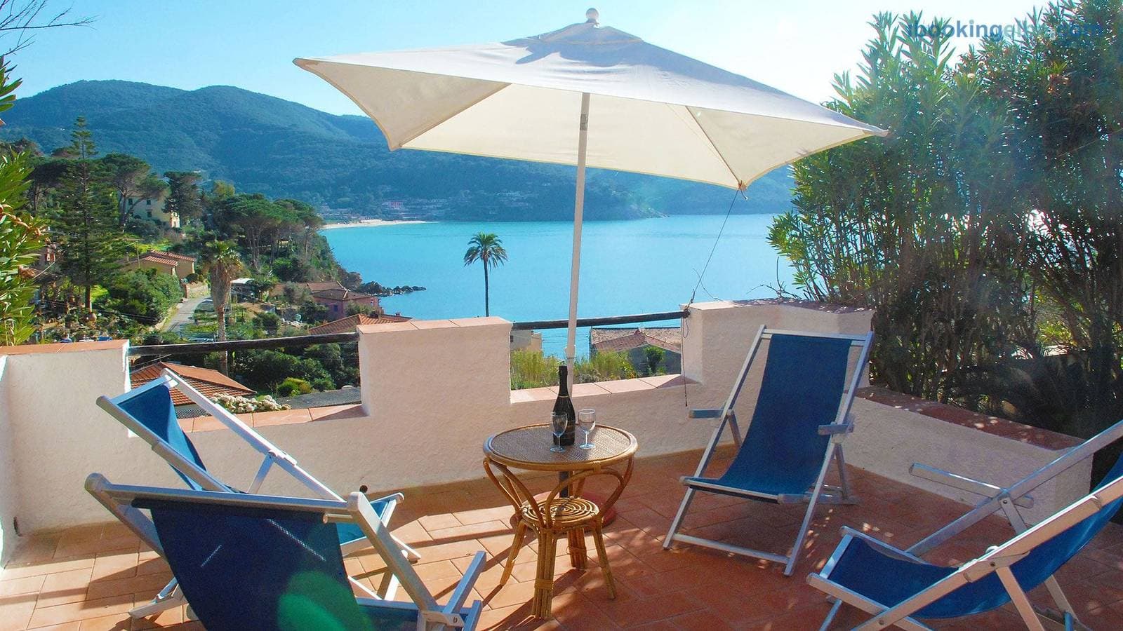 Foto 2 von 38: Villa für 7 Personen mit Terrasse